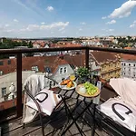 Days - Airy Duplex With Terrace And Ac