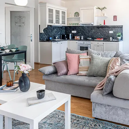 Days - Airy Duplex With Terrace And Ac Apartament *