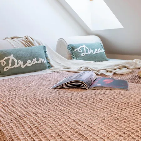 Days - Airy Duplex With Terrace And Ac דירה